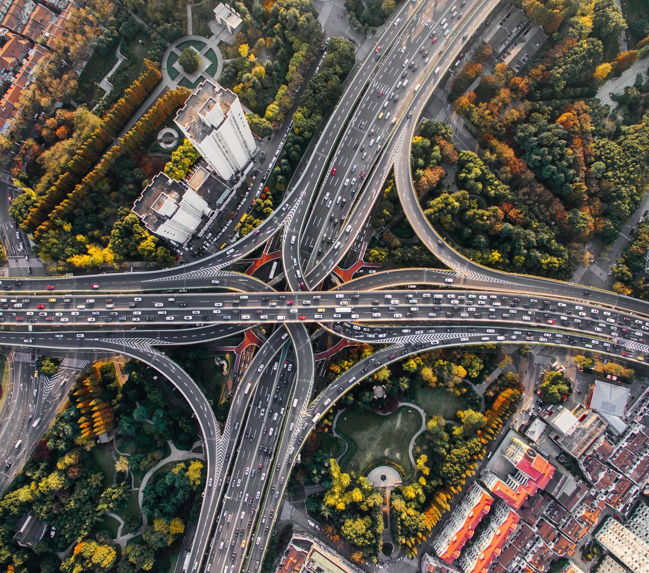 denys-nevozhai-7nrsVjvALnA-unsplash